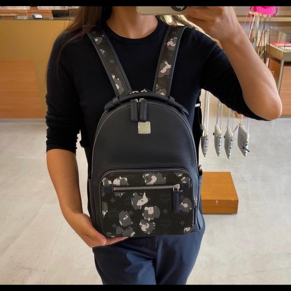 Authentic MCM BACKPACK - Picture 6 of 6